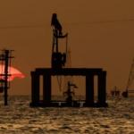 أسعار النفط ترتفع مع تصعيد الحوثيين وإيران في الشرق الأوسط