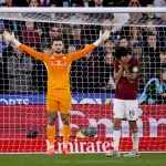 تصدي بيري يمنح ليدز يونايتد نصف نهائي كأس إنجلترا بعد مواجهة دراماتيكية مع وست هام