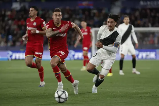 في إيطاليا فيورنتينا يواصل الانتفاضة .. وفي اسبانيا ليفانتي ينعش آمال البقاء