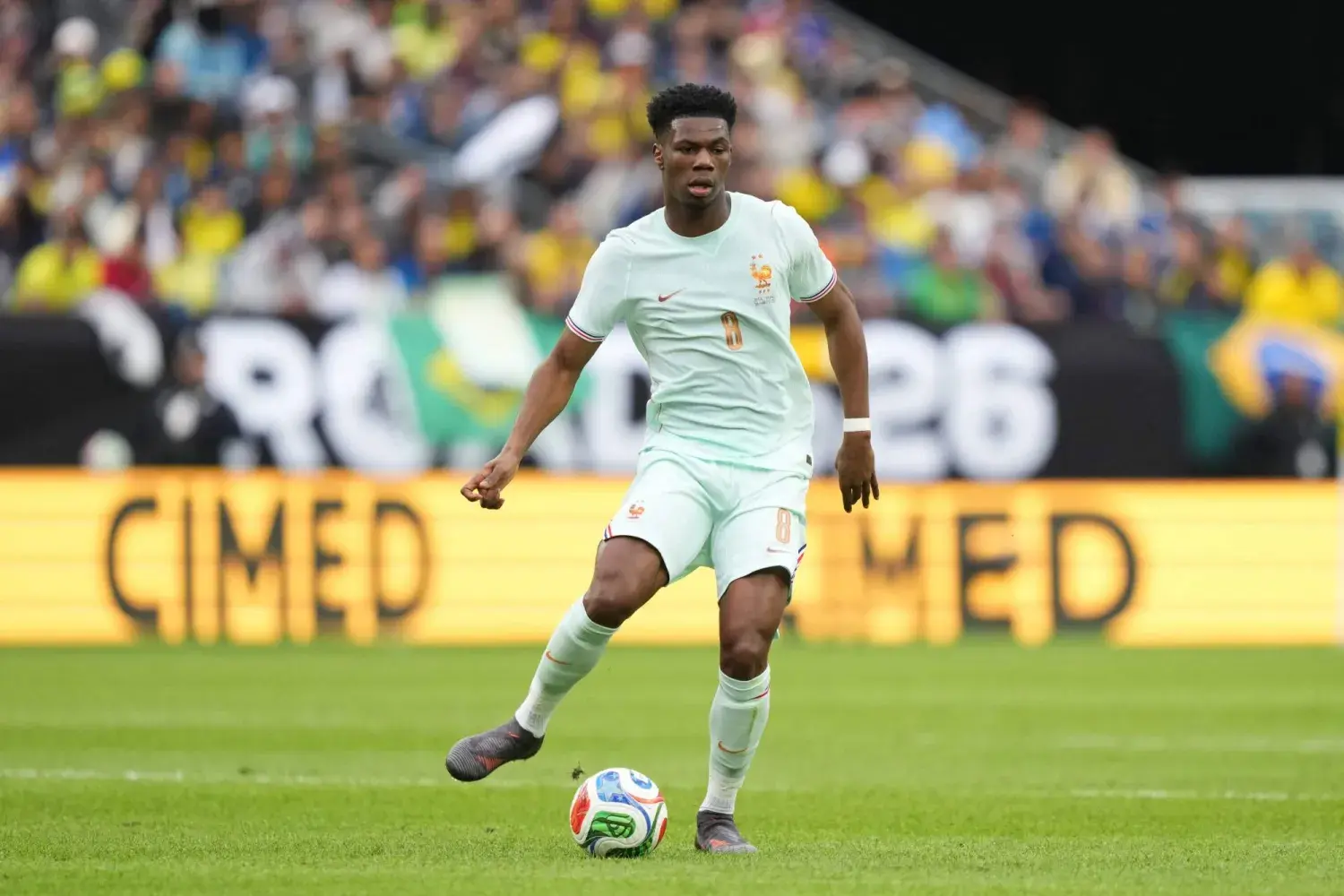 مانشستر يونايتد يستهدف ضم أوريلين تشواميني من ريال مدريد