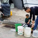 “أطباء بلا حدود”: إسرائيل تستخدم المياه كسلاح في غزة وتنفّذ عقابًا جماعيًا