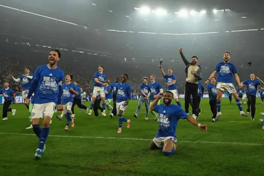شالكه يعود إلى البوندسليغا بعد 3 سنوات بفوز حاسم على دوسلدورف
