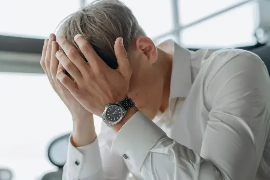 خبراء: النظام الغذائي يؤثر مباشرة في مستويات “هرمون التوتر” الكورتيزول