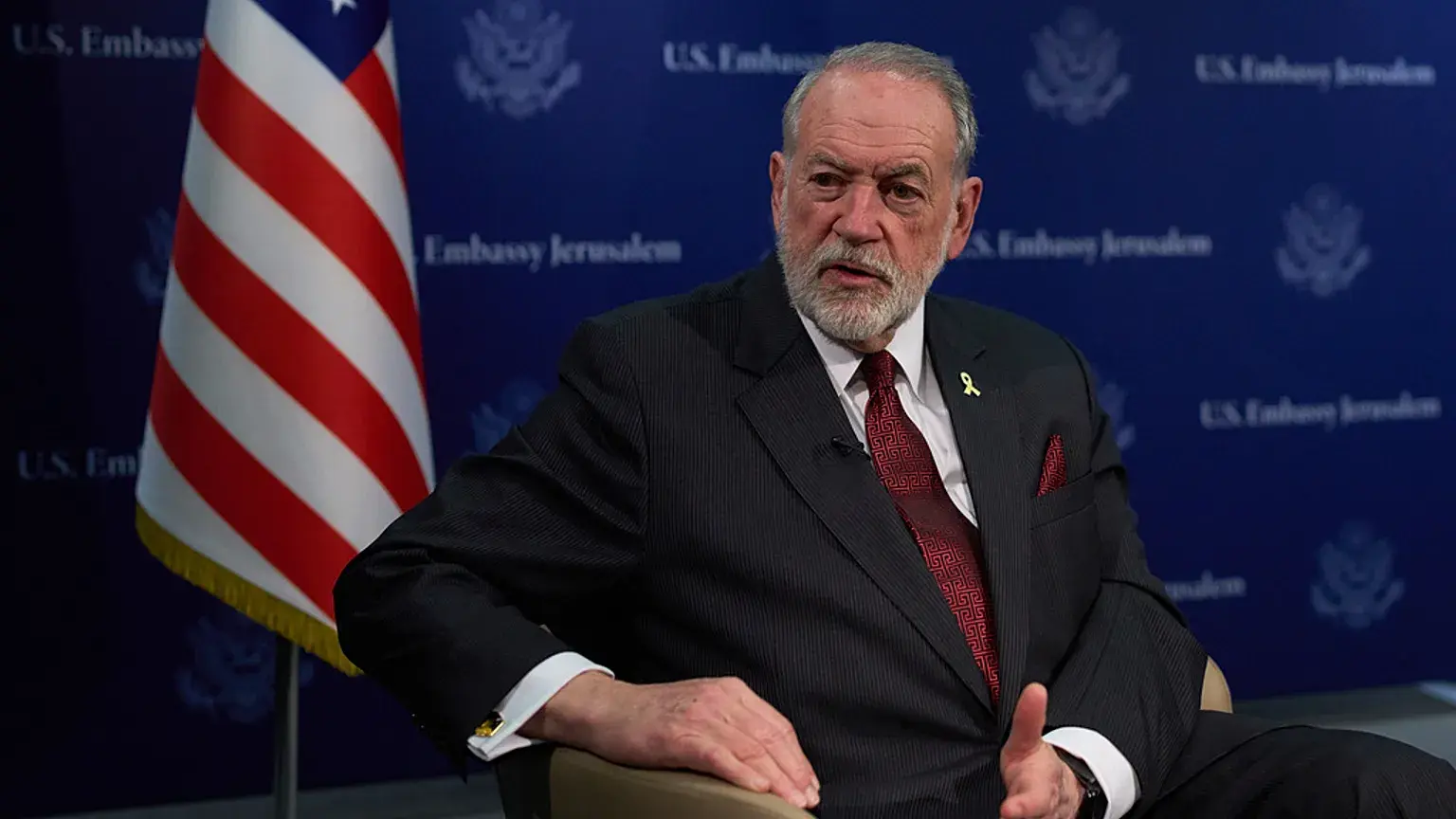 هاكابي يؤكد التزام حماس بالاتفاق ويدعو لمحاسبة المستوطنين الذين يهاجمون الفلسطينيين