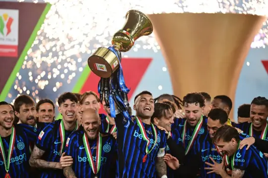 فيديو: إنتر ميلان يهزم لاتسيو ويتوج بكأس إيطاليا محققًا الثنائية المحلية