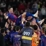 برشلونة يواصل الاحتفالات باللقب بثلاثية أمام ريال بيتيس ووداع مؤثر لليفاندوفسكي