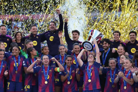برشلونة للسيدات يتوج بدوري أبطال أوروبا برباعية نظيفة أمام ليون بقيادة باجور وبارايويلو