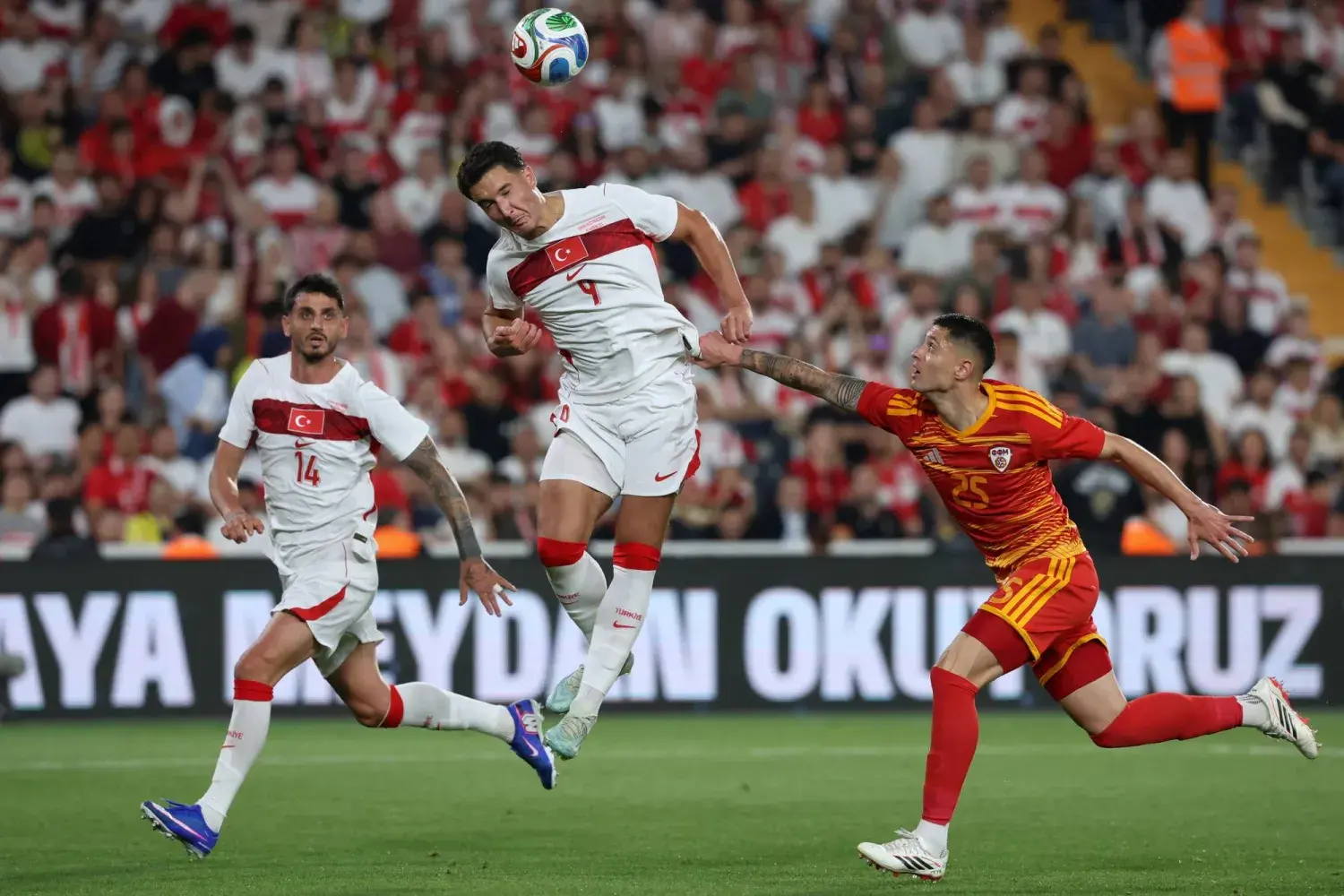 تركيا تكتسح مقدونيا الشمالية في مباراة ودية استعدادًا لكأس العالم 2026