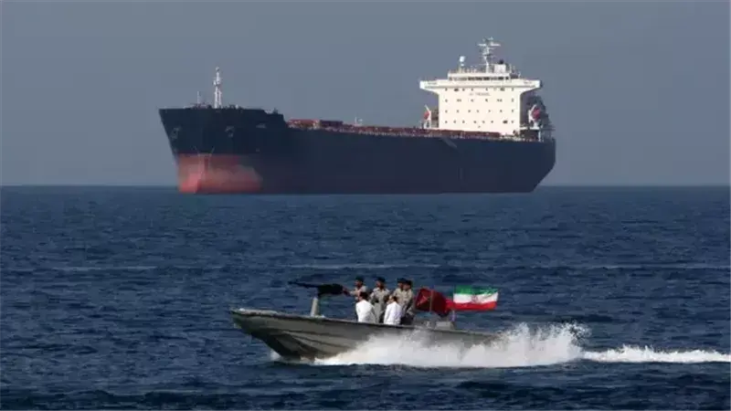 الأسهم والسندات تحت ضغط جماعي وسط مخاوف تضخم متجددة واضطرابات جيوسياسية تدفع النفط لمستويات قياسية