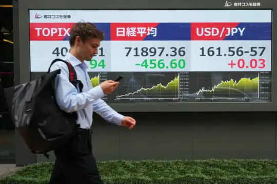 النفط يواصل الارتفاع والأسهم الآسيوية تتراجع مع تصاعد المواجهة الأميركية الإيرانية