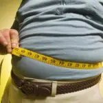 الدهون الحشوية: الخطر الخفي في البطن وكيفية تقليلها بالغذاء الصحي