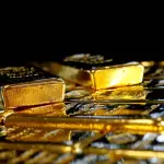 الذهب يقترب من 4680 دولاراً مع تصاعد المخاوف بشأن الدولار والديون الأميركية