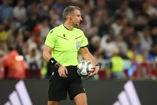 السلوفيني سلافكو فينتشيتش حكمًا لنهائي كأس العالم بين الأرجنتين وإسبانيا