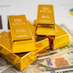 الذهب يواصل مكاسبه لليوم الرابع بدعم من تراجع الدولار وآمال إنهاء الإغلاق الحكومي الأمريكي