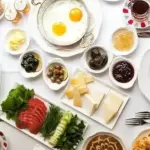 7 أخطاء شائعة في وجبة الإفطار قد ترفع الكوليسترول وتزيد خطر أمراض القلب