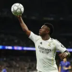 فينيسيوس يواصل مفاوضات تجديد عقده مع ريال مدريد وسط اهتمام من آرسنال