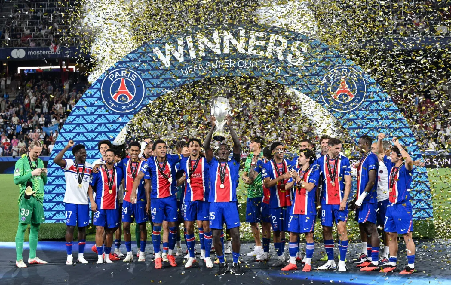 الفريق الباريسي يحسم اللقب بنتيجة 2-1 بفضل كفاراتسخيليا ودوي، رغم ضغط أستون فيلا وتألق سافونوف وحكيمي في اللحظات الحاسمة