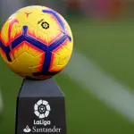 قواعد تحكيمية جديدة في الدوري الإسباني لمواجهة إهدار الوقت وتعطيل اللعب