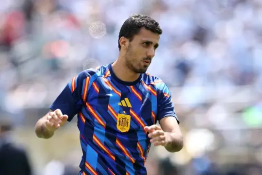 برشلونة يحسم صفقة رودري قائد إسبانيا من مانشستر سيتي مقابل 75 مليون يورو