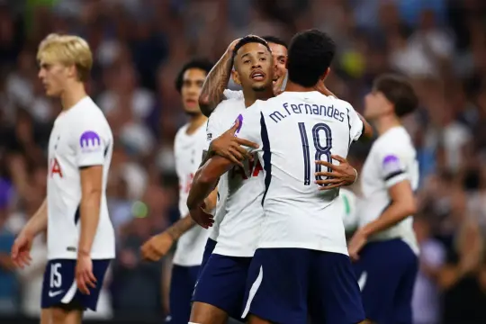 قمة نارية بين توتنهام وليفربول في الدور الثالث من كأس الرابطة الإنجليزية