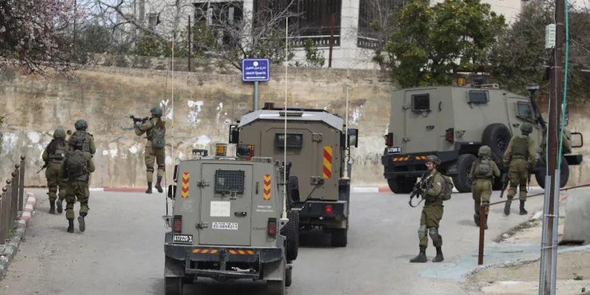 من بين المعتقلين 7 أسرى محررين وفتى قاصر.. وتركّز الحملة في رام الله وطوباس ونابلس