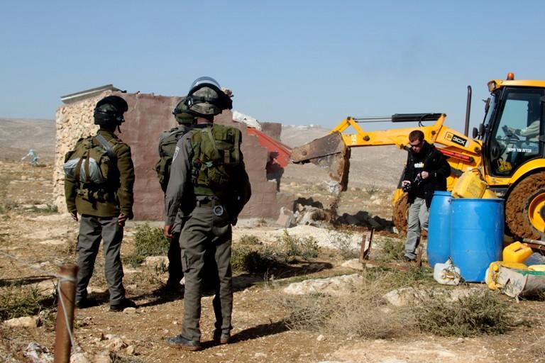 مشروع استيطاني جديد يستهدف أراضي فلسطينية بين مستوطنتي “معاليه أدوميم” و“ميشور أدوميم” شرق القدس المحتلة.