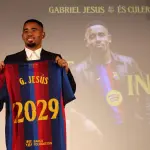 برشلونة يعلن تعاقده مع غابريال جيسوس حتى 2029