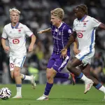 أياسي أويدا يقود ليل لصدارة الدوري الفرنسي مؤقتاً بهدف أمام تولوز