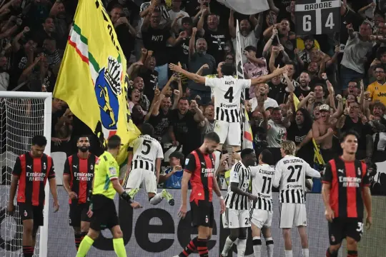 يوفنتوس ينقذ التعادل أمام ميلان وفروسينوني وبولونيا يخطفان النقاط في الدوري الإيطالي