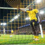 جيراسي يقود دورتموند لفوز مثير على فياريال وبيتيس يقلب الطاولة على ليل