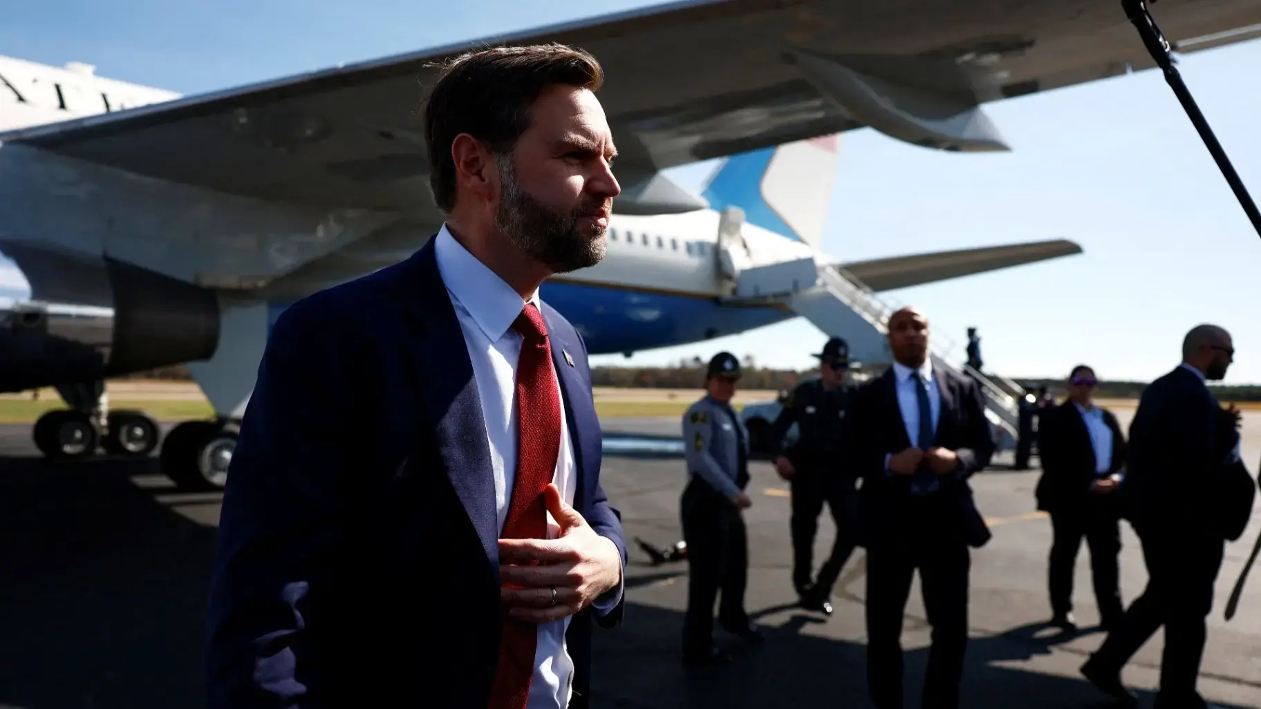 فانس يؤكد رفض طهران الشروط الأميركية بشأن منع تطوير سلاح نووي بعد 21 ساعة من المحادثات