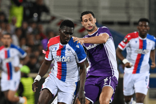 كريستال بالاس يبلغ نصف نهائي المؤتمر الأوروبي رغم خسارته أمام فيورنتينا