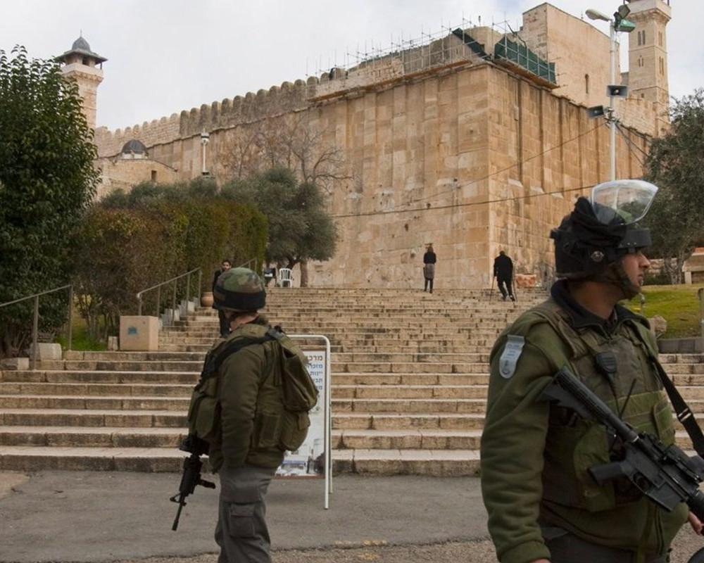 الأوقاف الفلسطينية تحذر من مشروع تسقيف استيطاني يهدد الطابع التاريخي للحرم وتعتبره خطوة لفرض سيادة إسرائيلية عليه