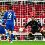 برايتون يقصي مانشستر يونايتد من كأس الرابطة بعد ريمونتادا مثيرة