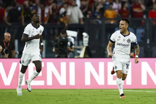 إنتر يقلب تأخره أمام روما ويخطف تعادلًا مثيرًا في الدوري الإيطالي