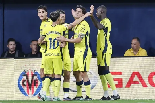 فياريال يواصل صحوته.. وسوسيداد يهزم فالنسيا وبيتيس يهدر الفوز أمام ديبورتيفو