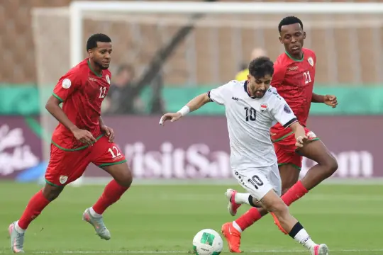 عُمان تفرض التعادل 1-1 على العراق في افتتاح «خليجي 27»