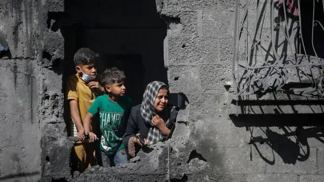تقرير أممي يوثق مقتل وإصابة عشرات الآلاف من الأطفال الفلسطينيين ويتهم إسرائيل بارتكاب جرائم حرب وجرائم ضد الإنسانية