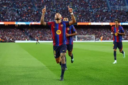 برشلونة يهزم خيتافي بثلاثية ويواصل العلامة الكاملة في الدوري الإسباني