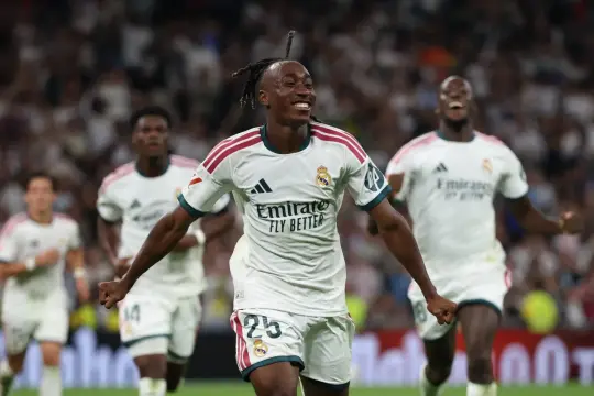 ريال مدريد يتجاوز فياريال بصعوبة ويعود إلى طريق الانتصارات في الدوري الإسباني