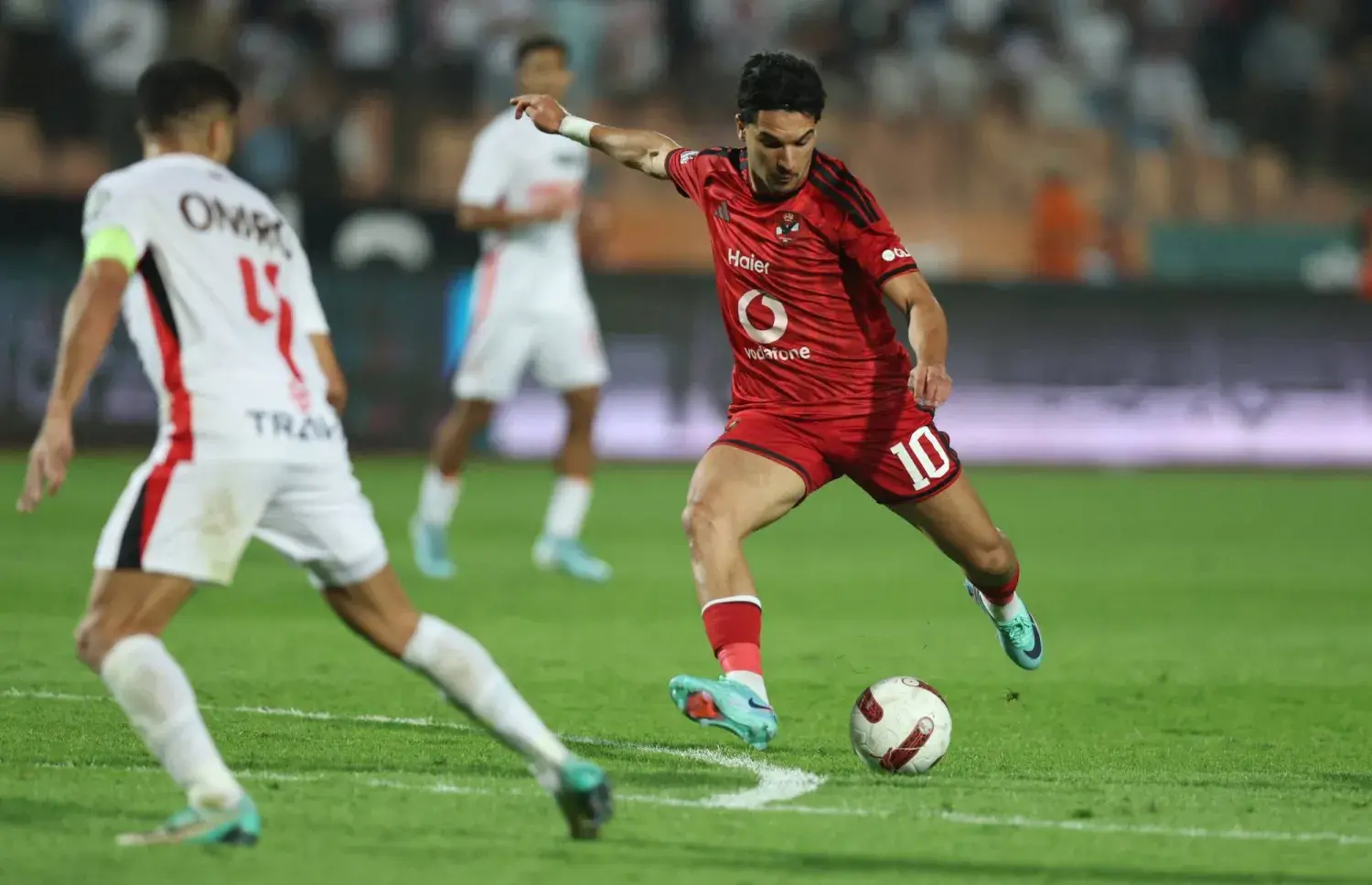 محمد هاني يفتتح التسجيل ومنصف بقرار يؤكد الانتصار في الدقائق الأخيرة.. والأهلي يرفع رصيده إلى 16 نقطة بفارق نقطة عن بيراميدز