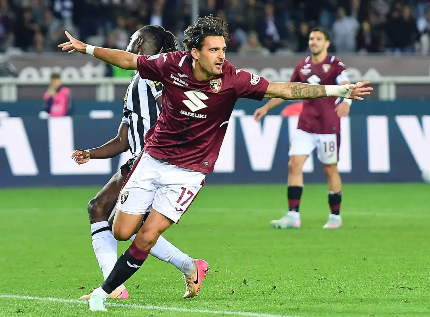 تورينو يتجاوز أودينيزي بنتيجة 2-1، وأتالانتا ينهي سلسلة هزائمه بثلاثية أمام فينيسيا ضمن منافسات الدوري الإيطالي.