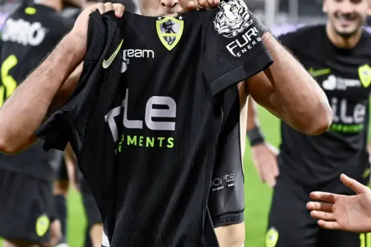الزمالك يفرض غرامة مالية مغلظة على ناصر منسي بعد احتفاله بهدف الفوز
