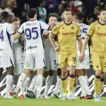 إنتر ميلان يتصدر الدوري الإيطالي وروما يلاحقه ونابولي يسقط أمام فينيسيا