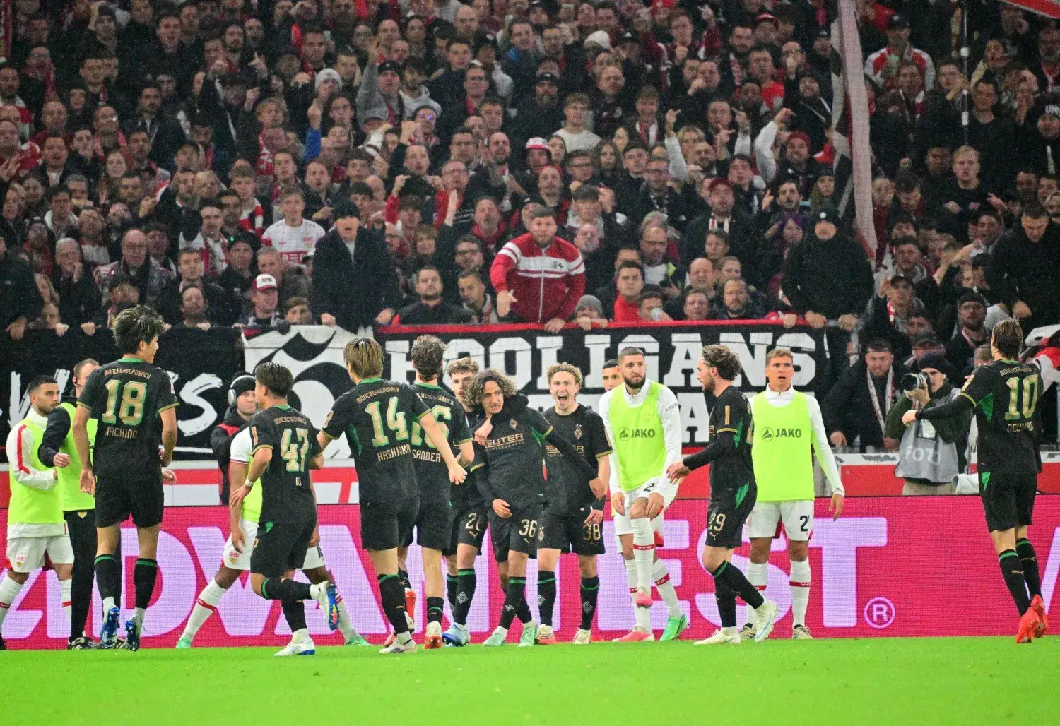 مونشنغلادباخ يتجنب رقماً سلبياً تاريخياً في الدوري الألماني