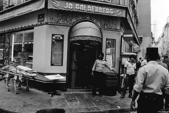 منظمات حقوقية فلسطينية تحذر من تسليم "هشام حرب" إلى فرنسا وتعتبره انتهاكًا للقانون الأساسي