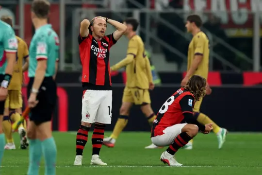 ميلان يسقط أمام بولونيا برباعية ويتلقى خسارته الأولى في الدوري الإيطالي