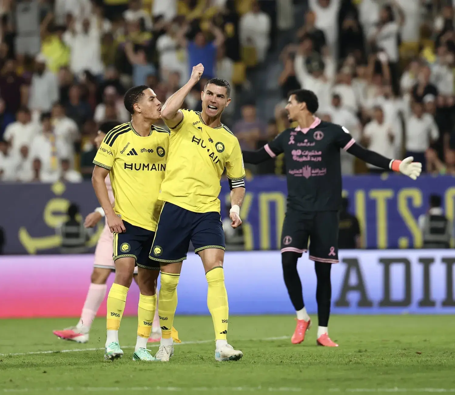 «هاتريك» للدون ورايندرز في الجولة الـ12 من الدوري السعودي.. والخليج يتجاوز الحزم برباعية