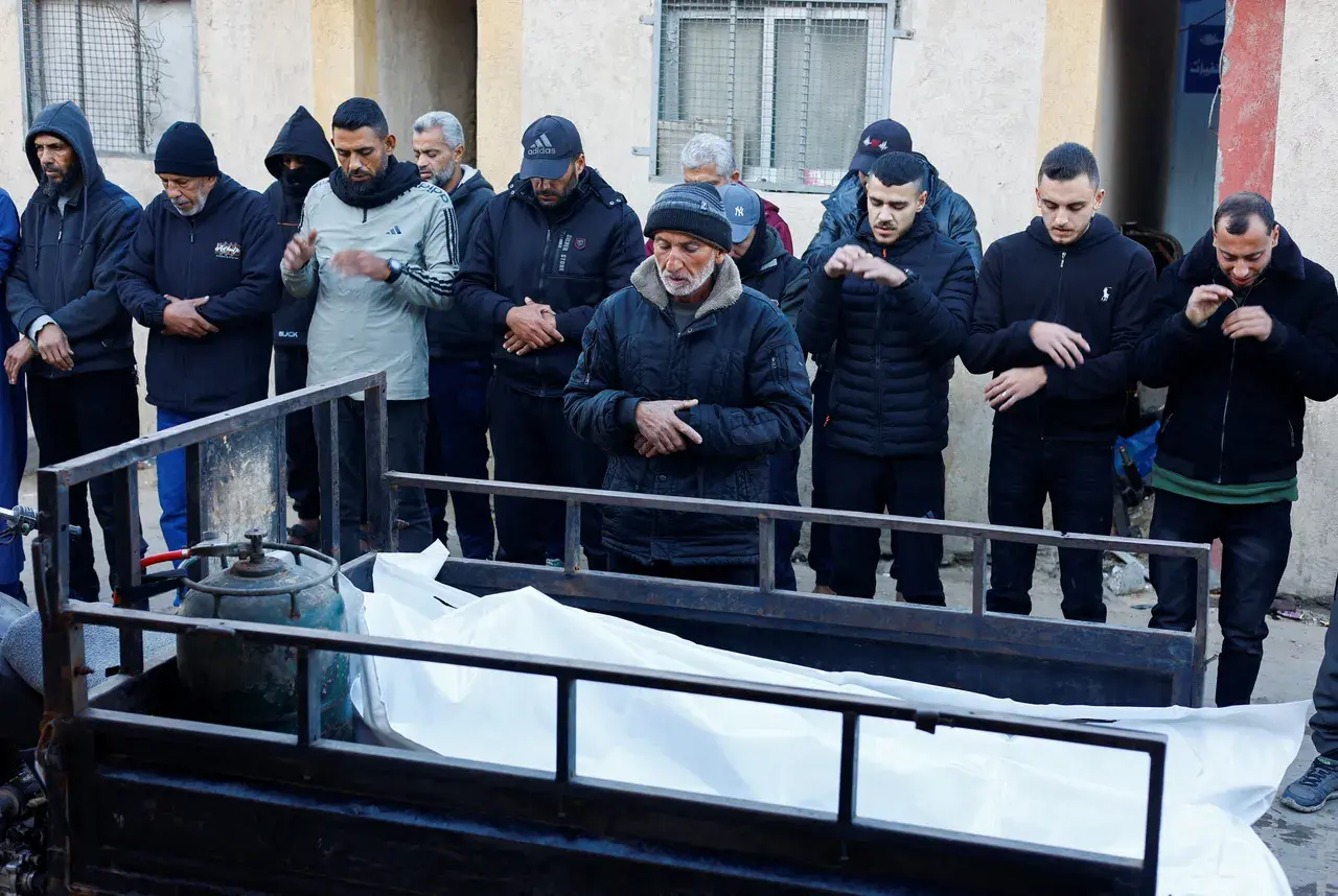 مسيرة إسرائيلية تستهدف خان يونس وإصابة مواطن برصاصة في الرأس شمال القطاع