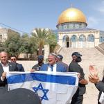 بن غفير يقتحم المسجد الأقصى ويرفع علم الاحتلال وسط تصعيد واسع في القدس